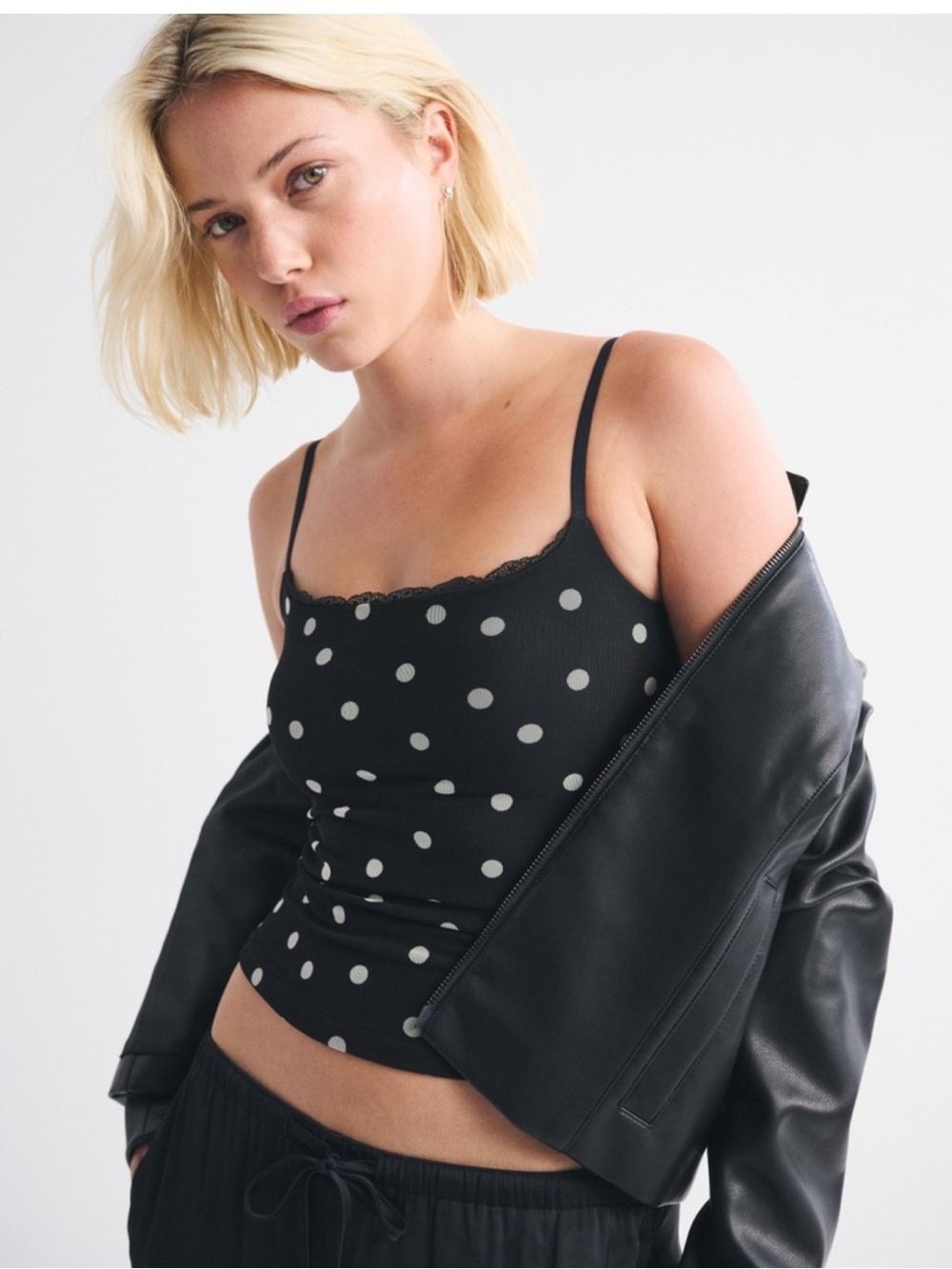 Abercrombie Bra-Free Lace 90s Cami